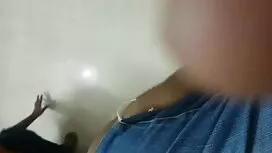 La ragazza è venuta  ...