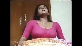 Un molto grandi tett ...