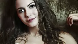 Elegante bionda assa ...