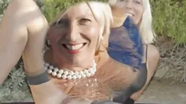 Succosa milf ingoia  ...
